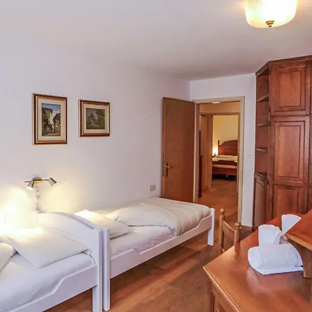 Apartment Chesa Arlas E2 By Interhome *